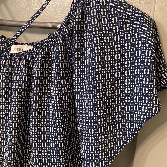 EVERLY Off Shoulder Ruffle Wide Leg Cropped Jumpsuit Size Small - Picture 8 of 11